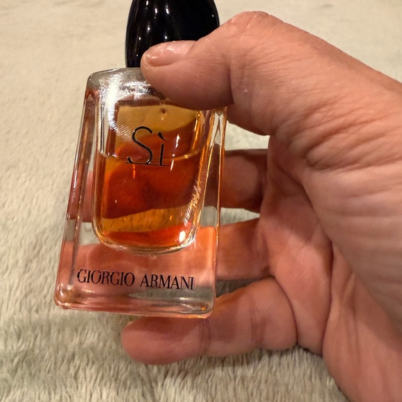 Giorgio Armani Amber Perfume Bottle - Picture 2 of 7